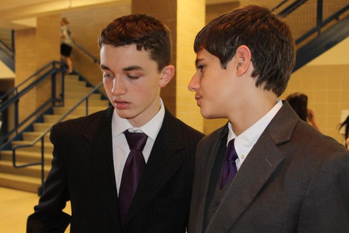 Freshmen Bryan Moore and Evan Grisham talk about last-minute tweaks to their case before heading into their first round. The CX debaters compete at district on January 30.