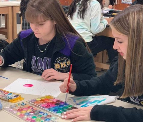 Art students attempt watercolors