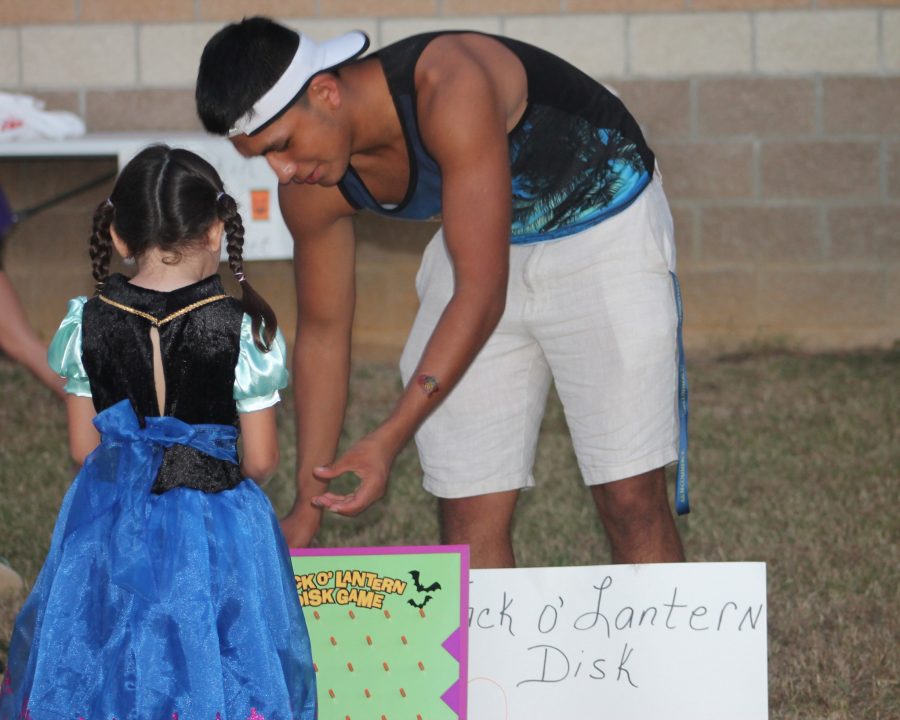 Juniors pull off Halloween carnival for community