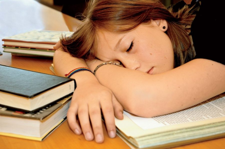 High school causes sleep deprivation in teens