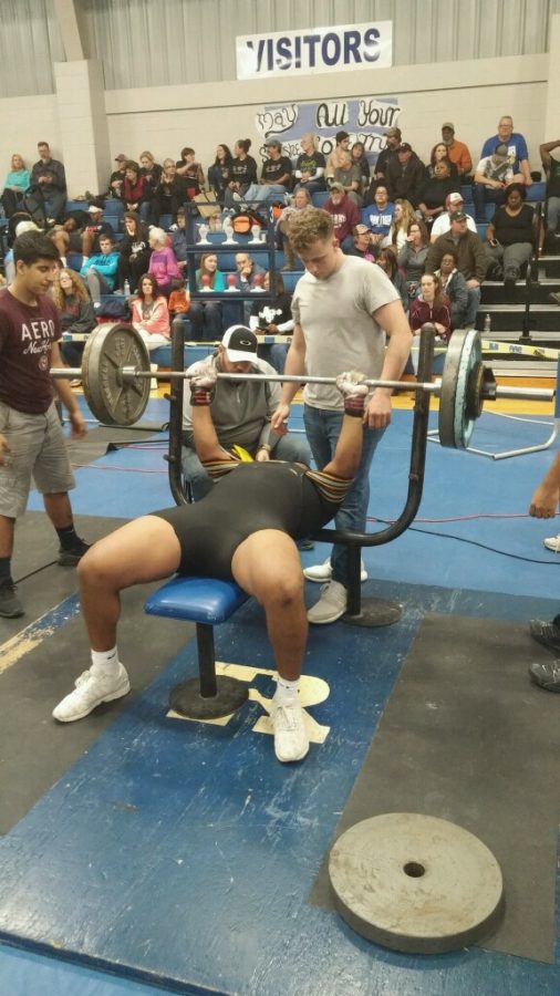 Power lifters dominate at Leon