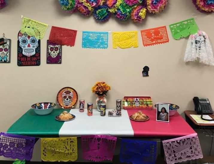 Spanish classes celebrate Day of the Dead