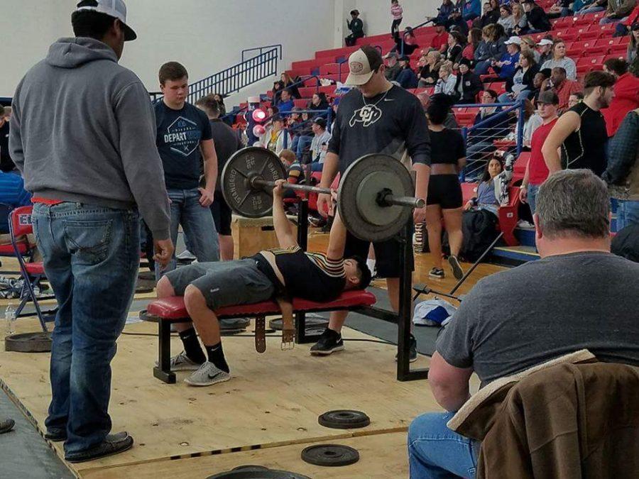 Power lifters compete at Rice