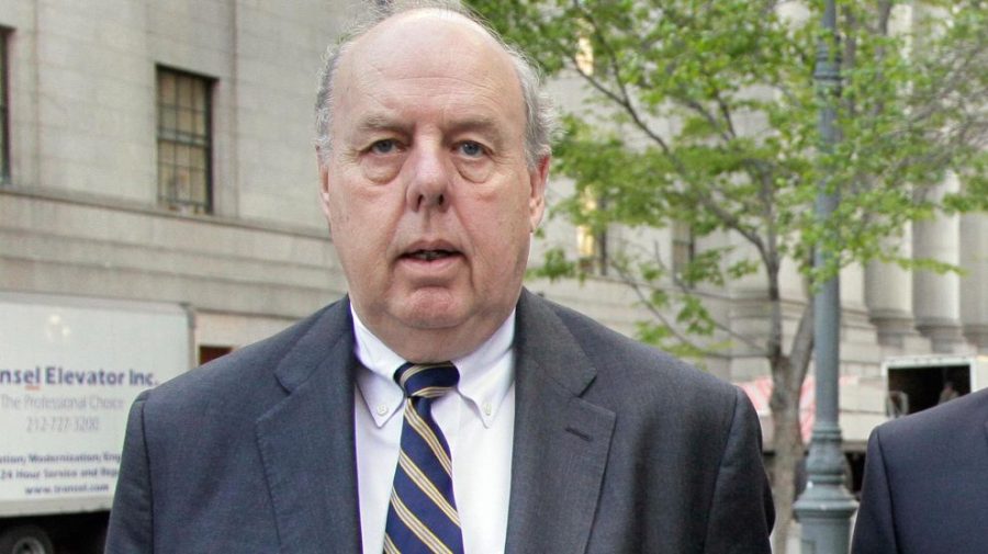 Trumps lawyer resigns