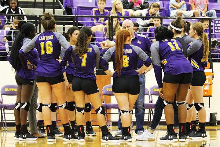 Volleyball team starts district play