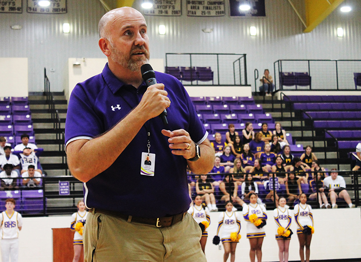 Superintendent Adam Ivy welcomes fans at the annual Meet the Bison event. This was Ivys first Meet the Bison; he took over as superintendent of BISD last spring. 