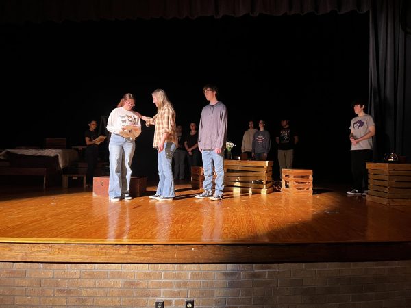 An OAP clinic at Centerville gave students a chance to perform in front of a judge and receive feedback on what their play looks like early in the season. 